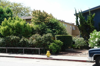 500 19th Ave in San Mateo, CA - Building Photo - Building Photo