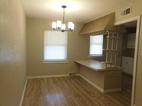 2207 NW 22nd St in Lawton, OK - Building Photo - Building Photo