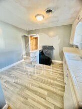 2302 E Elm Ave in Enid, OK - Building Photo - Building Photo