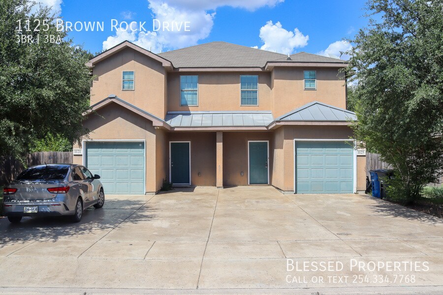 1125 Brown Rock Dr in New Braunfels, TX - Foto de edificio