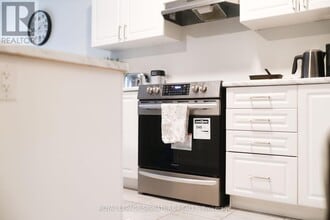 4885 Pettit Ave in Niagara Falls, ON - Building Photo - Building Photo