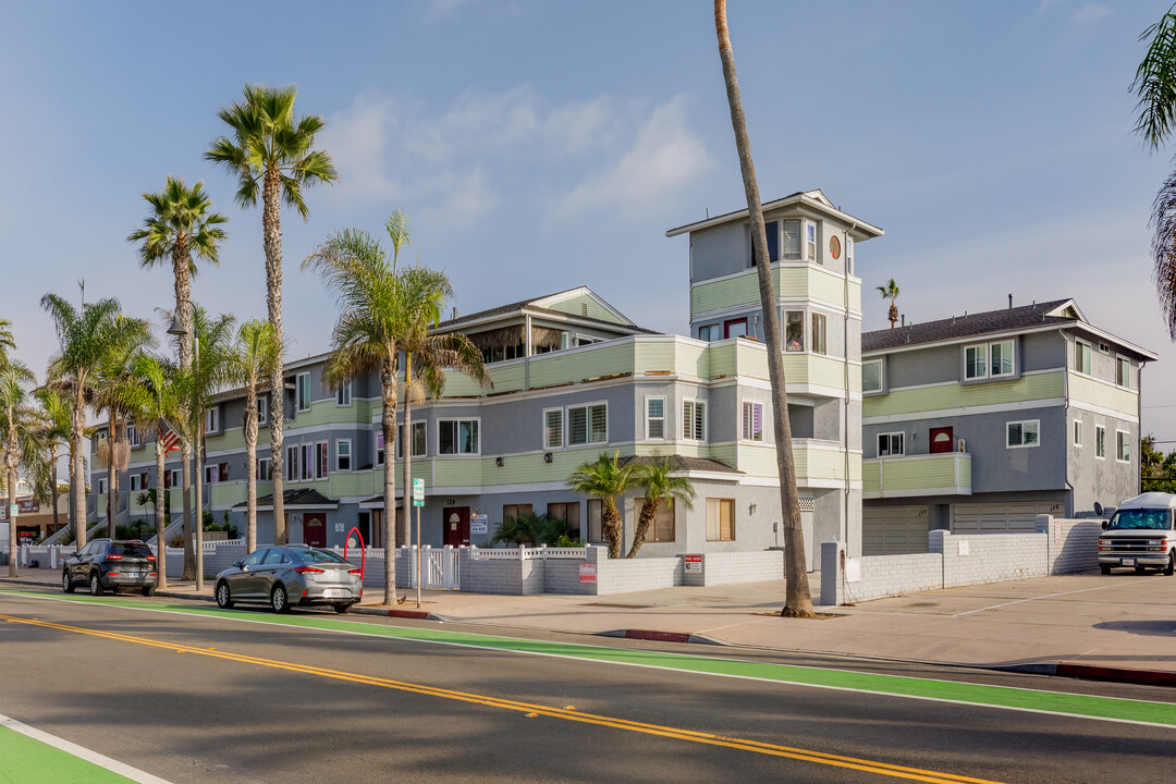 129 Palm Ave in Imperial Beach, CA - Building Photo