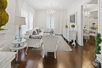 743 NW 9th Ave in Miami, FL - Building Photo - Building Photo