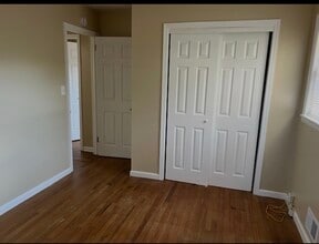 1607 Hampshire Pl in Decatur, GA - Foto de edificio - Building Photo