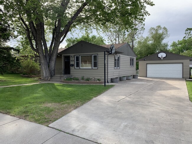 property at 624 Carol Dr