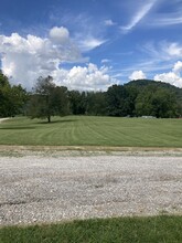 123 Cumberland Ln in Dixon Springs, TN - Foto de edificio - Building Photo
