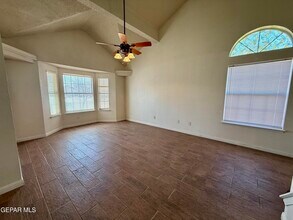 10924 Walden Pond Ln in El Paso, TX - Building Photo - Building Photo