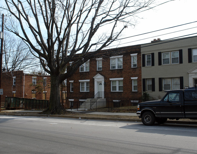 2863 Denver St SE in Washington, DC - Foto de edificio - Building Photo