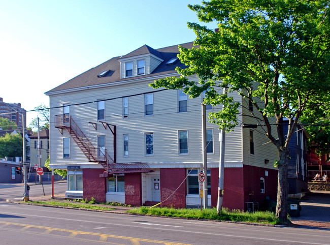 22 Park Ave in Portland, ME - Foto de edificio - Building Photo