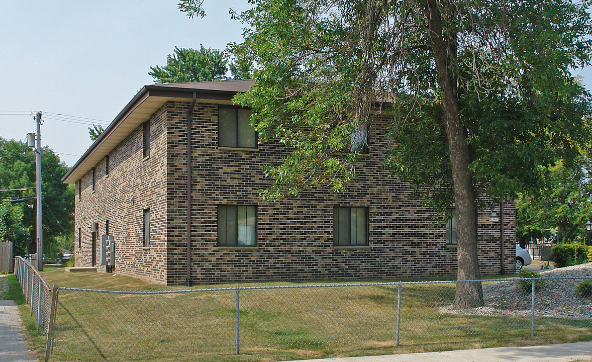 Cleveland Terrace Apartments in Menomonee Falls, WI - Building Photo