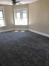 1036 E Land Pl in Milwaukee, WI - Building Photo - Building Photo