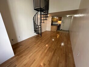 4 Leeds St in Boston, MA - Building Photo - Building Photo