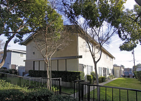 4731 Canoga St Apartments