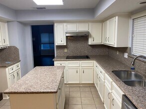 12800 Briar Forest Dr in Houston, TX - Building Photo - Building Photo