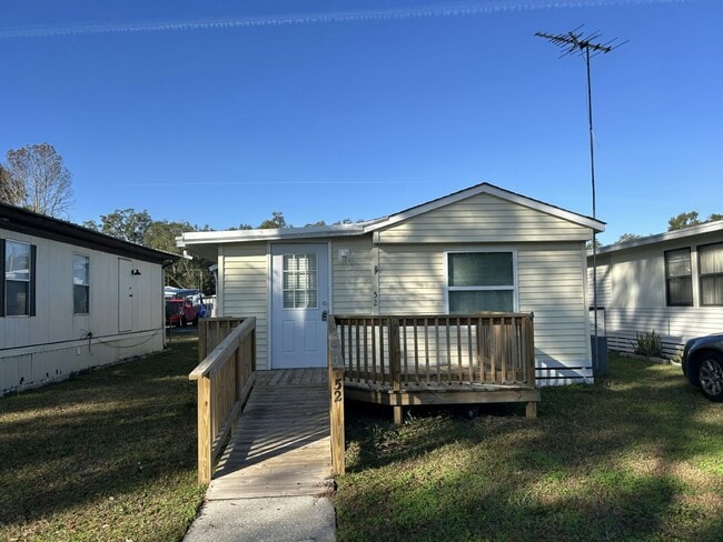 property at 16731 US-301