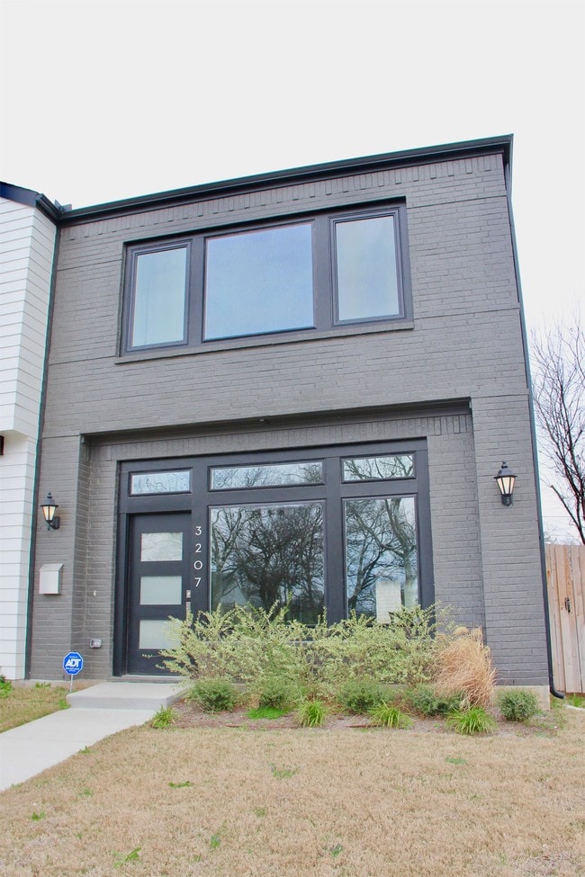 property at 3205 Forest Park Blvd