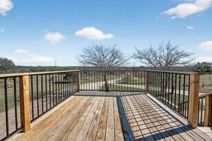 16200 Round Mountain Rd in Leander, TX - Building Photo