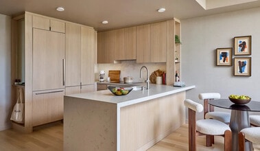 700 Broadway in Santa Monica, CA - Building Photo - Building Photo