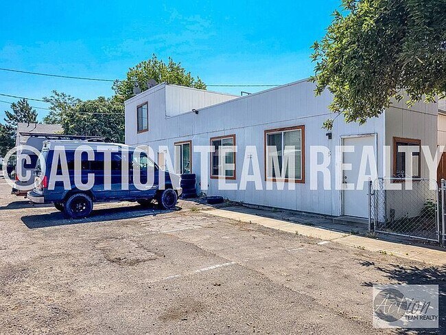3674 S State St in South Salt Lake, UT - Building Photo - Building Photo