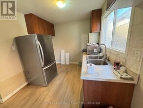 51 Navaho Dr in Toronto, ON - Building Photo - Building Photo