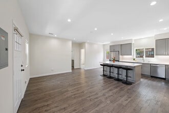 6533 Ben Ave in Los Angeles, CA - Building Photo - Building Photo