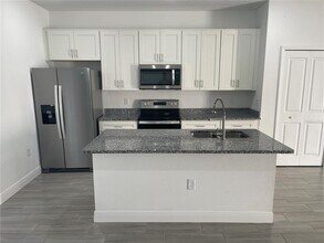 104 W Greenbriar Pl in Citrus Springs, FL - Building Photo - Building Photo