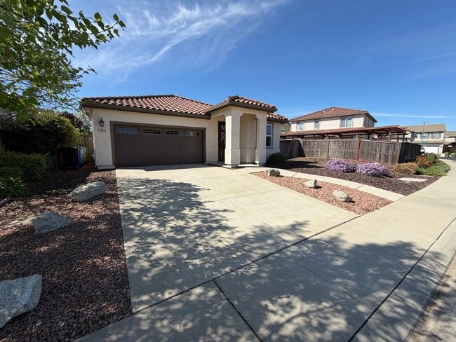 10516 Buckland Way in Elk Grove, CA - Building Photo - Building Photo