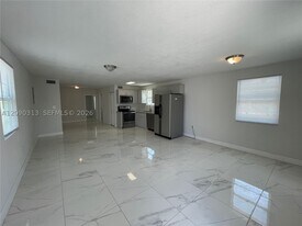 6801 SW 13th St in Miami, FL - Building Photo
