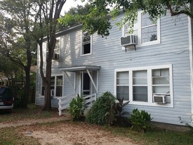 409 E Austin St Apartments