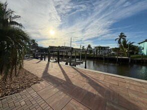 247 Curlew St in Fort Myers Beach, FL - Building Photo - Building Photo