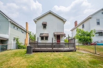 131 Patterson Ave in Carnegie, PA - Building Photo - Building Photo