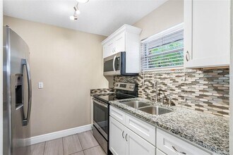 2703 W Tampa Bay Blvd in Tampa, FL - Building Photo - Building Photo