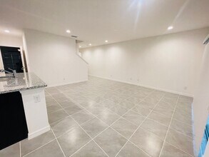 180 Glass Onion Dr in Groveland, FL - Building Photo - Building Photo