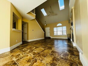 9240 Crossing Dr in Fishers, IN - Building Photo - Building Photo