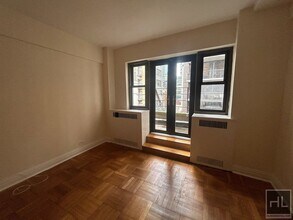 EAST 56 STREET in New York, NY - Building Photo - Building Photo