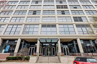 900 N Kingsbury St, Unit 1166 in Chicago, IL - Building Photo