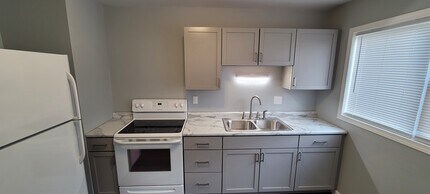 1113 6th Ave E in Williston, ND - Building Photo - Building Photo