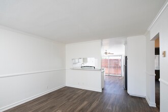 McMission Village Apartments in San Diego, CA - Building Photo - Building Photo