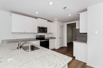 133 Scarborough Bnd in Jarrell, TX - Building Photo - Building Photo