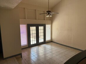 8901 Newport Ln in Austin, TX - Building Photo - Building Photo