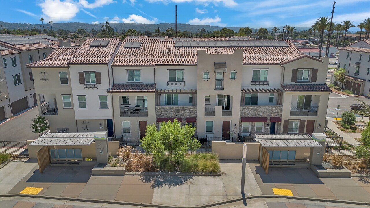 157 Dove Lndg in Covina, CA - Building Photo