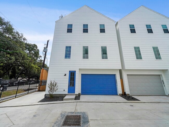 property at 2007 Bauer Dr