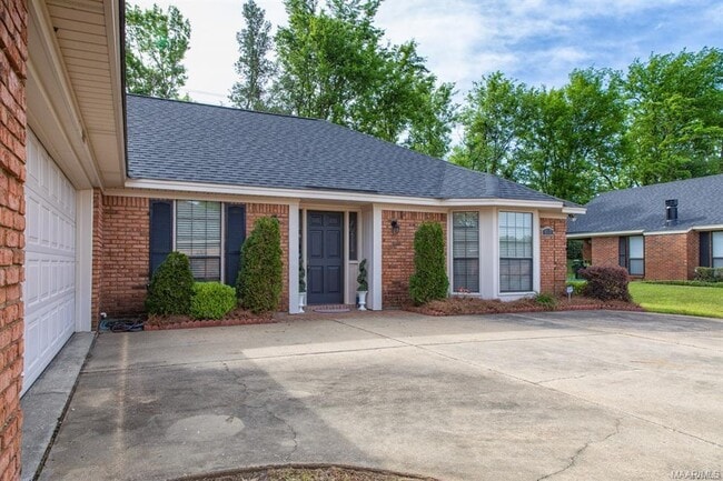 property at 6517 Gloucester Mews