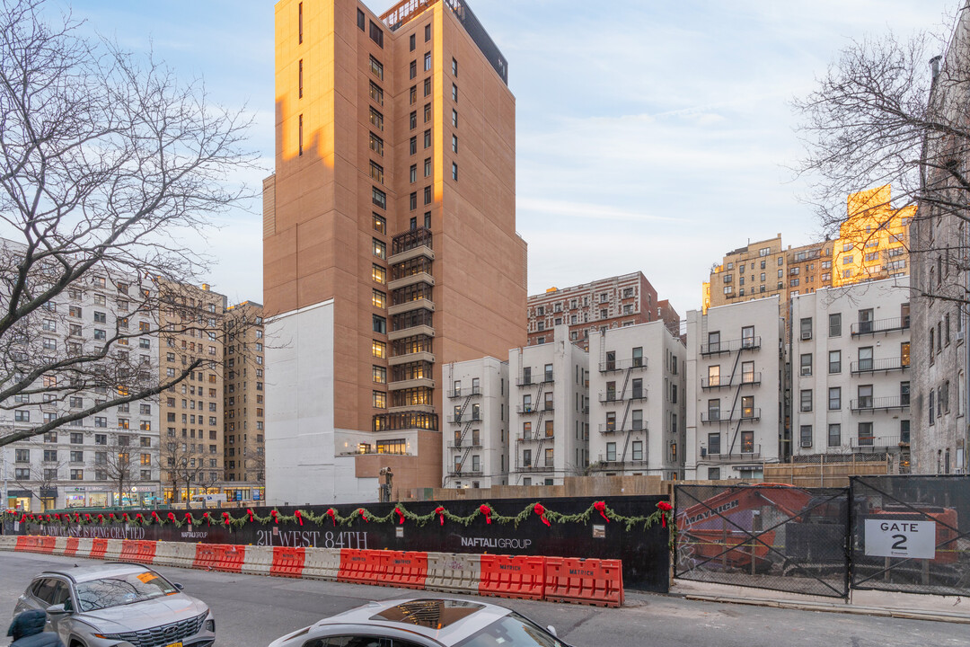 The Henry Residences in New York, NY - Building Photo