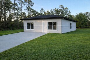 4202 E 30th St in Alva, FL - Building Photo