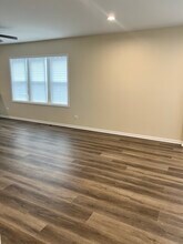 7045 S Oakley Ave in Chicago, IL - Building Photo - Building Photo