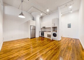315 Seigel St in Brooklyn, NY - Building Photo