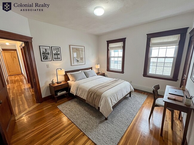 94 Boylston St, Unit 1 in Watertown, MA - Foto de edificio - Building Photo