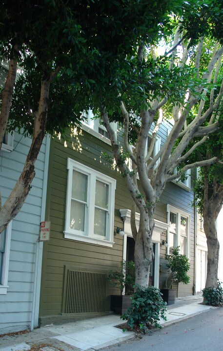 152 Pfeiffer St in San Francisco, CA - Building Photo