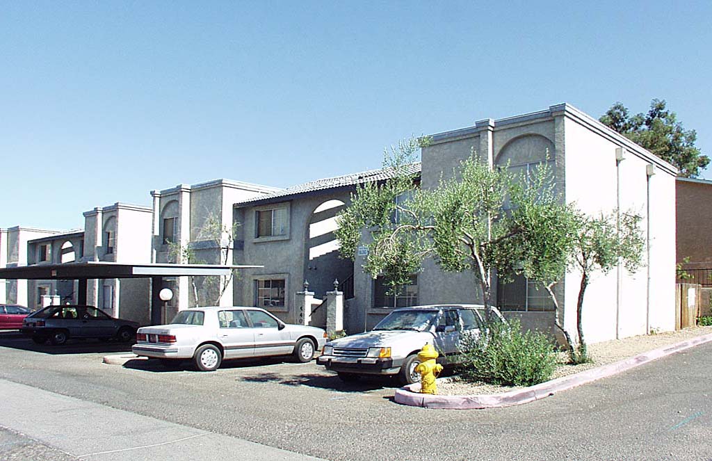 Garden Hills Apartments in Phoenix, AZ - Foto de edificio